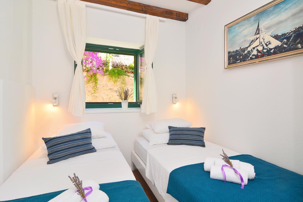 Apartments&Rooms Kampanel Hvar Town Zimmer foto